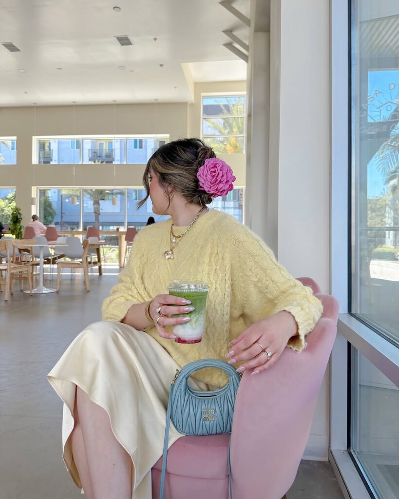 What to wear to a coffee date