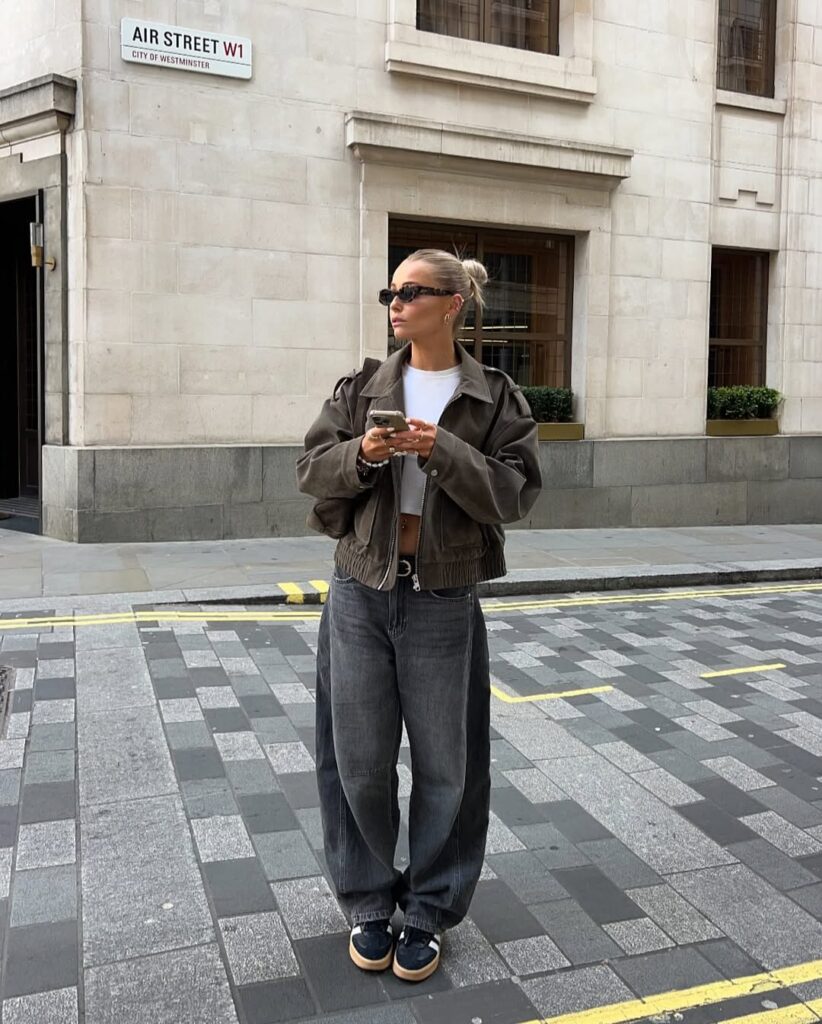 How to wear barrel jeans
