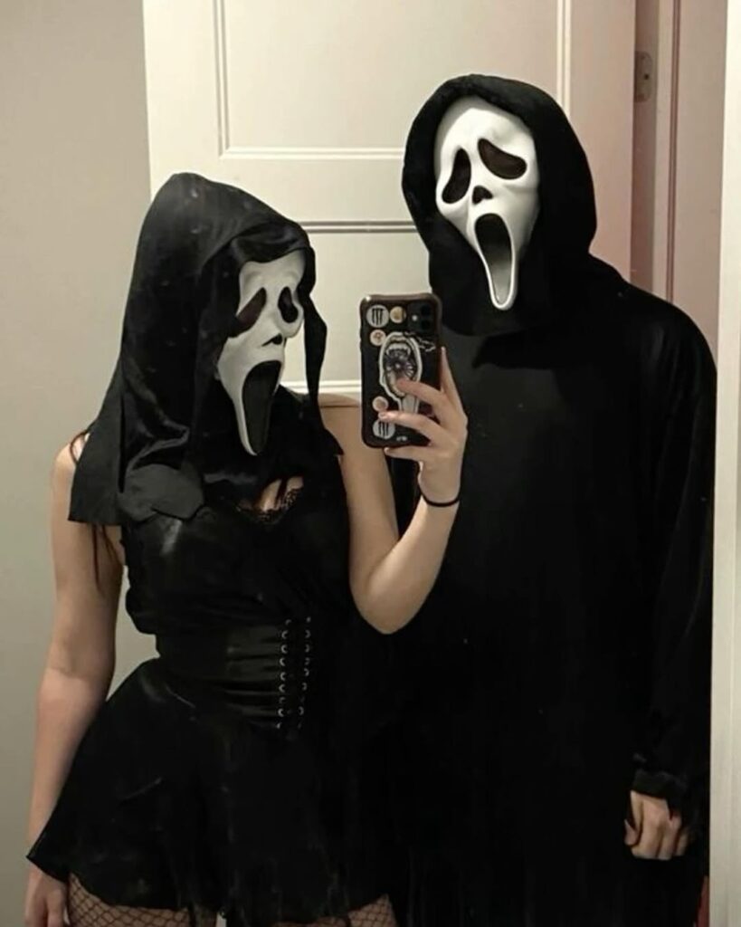 Halloween costume for couples
