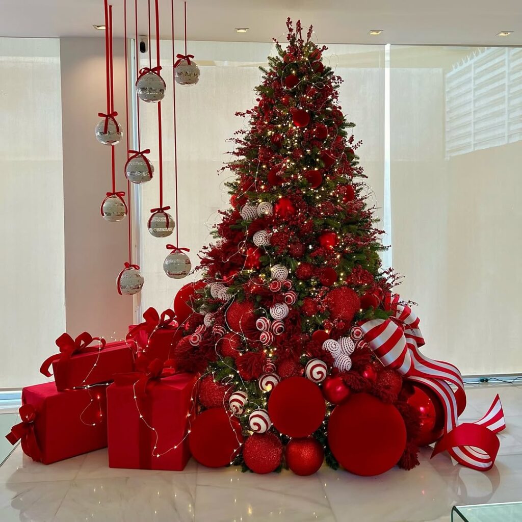 Christmas Tree Themes 2025: Stunning Christmas Tree Inspirations You’ll Love