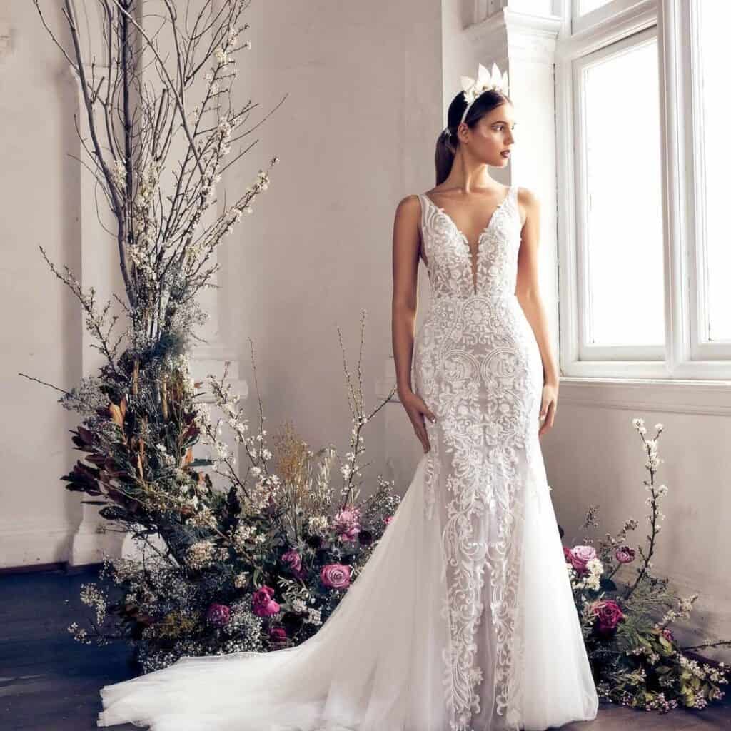 stunning trendy wedding dress
