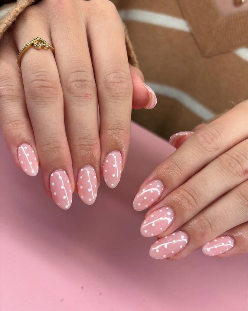 Polka dot nail
