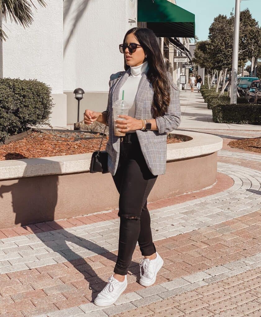 How to wear black jeans