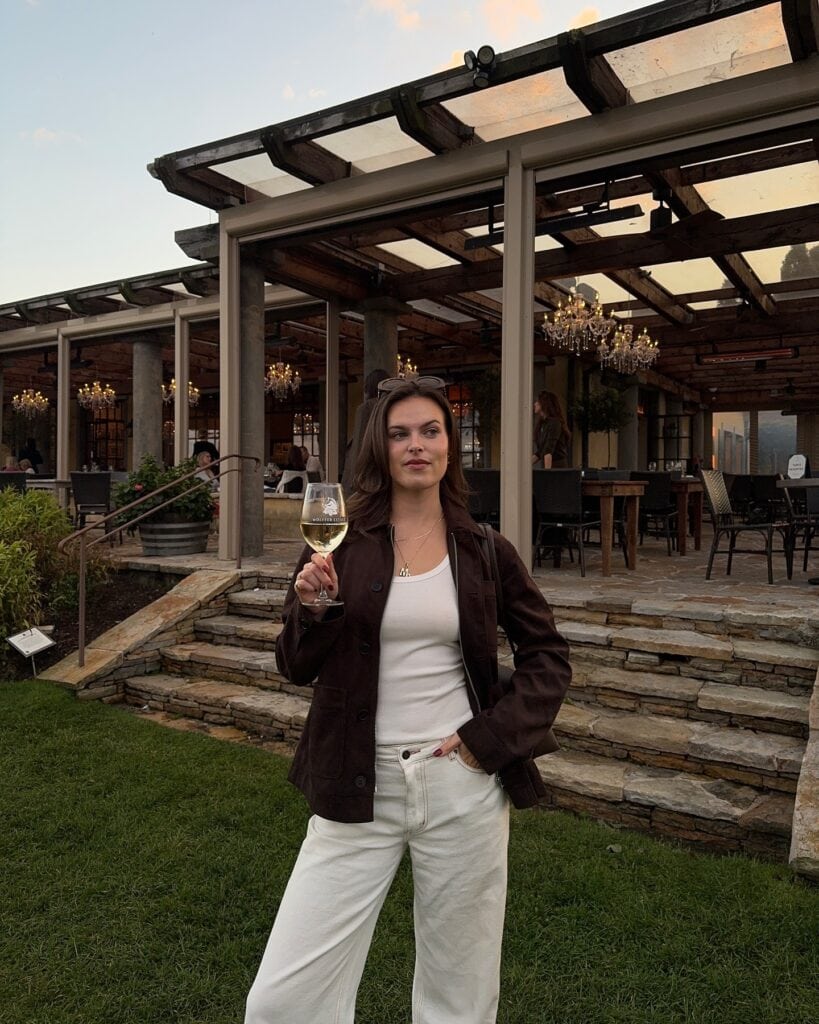 Fall winery outfits idea