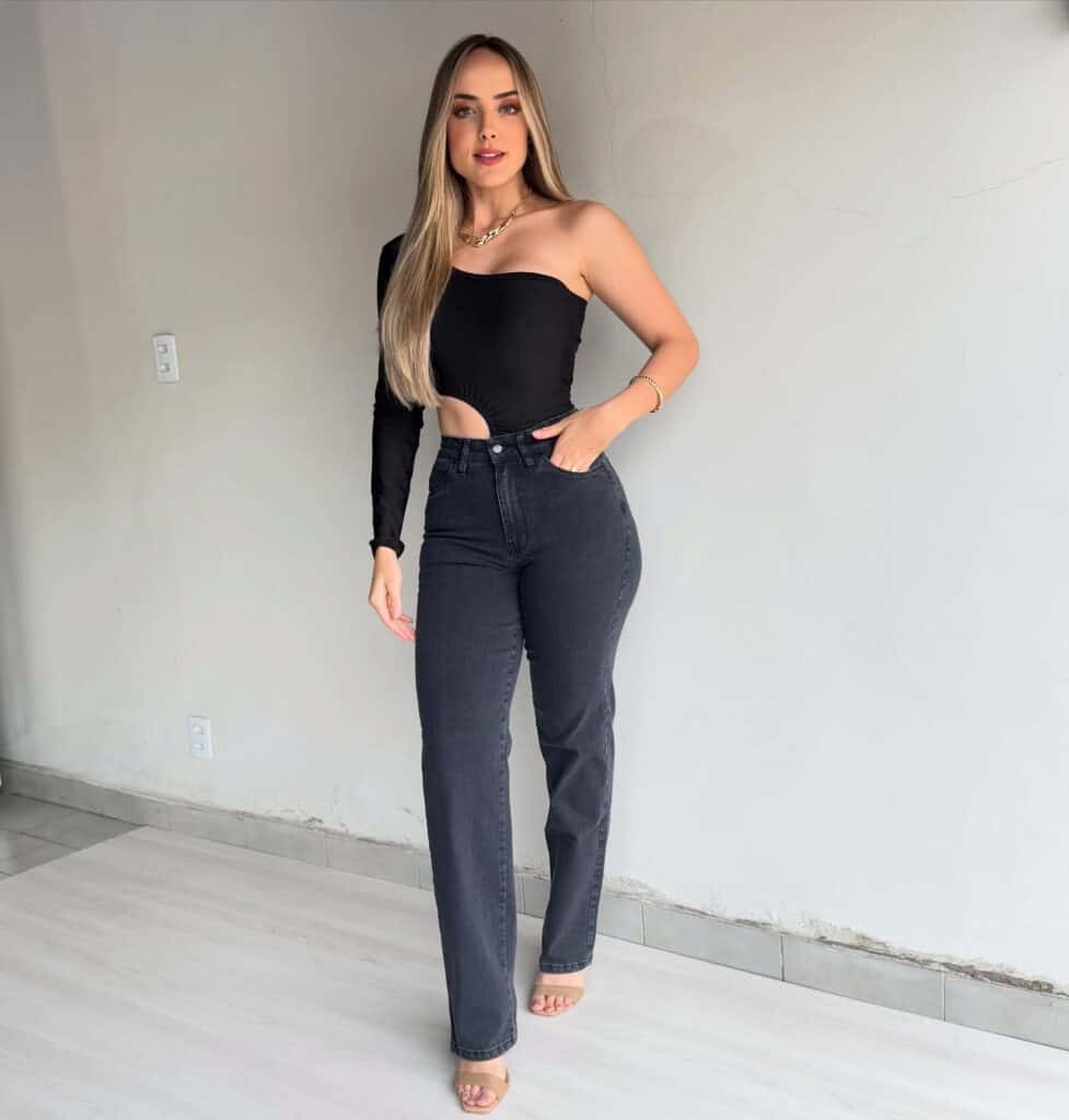How to wear black jeans