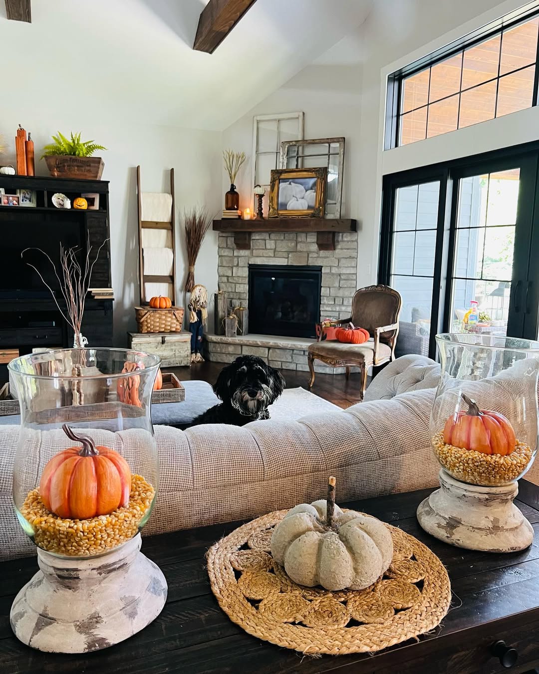 Fall Decor Ideas 2025: Cozy & Chic Ways to Style Your Home